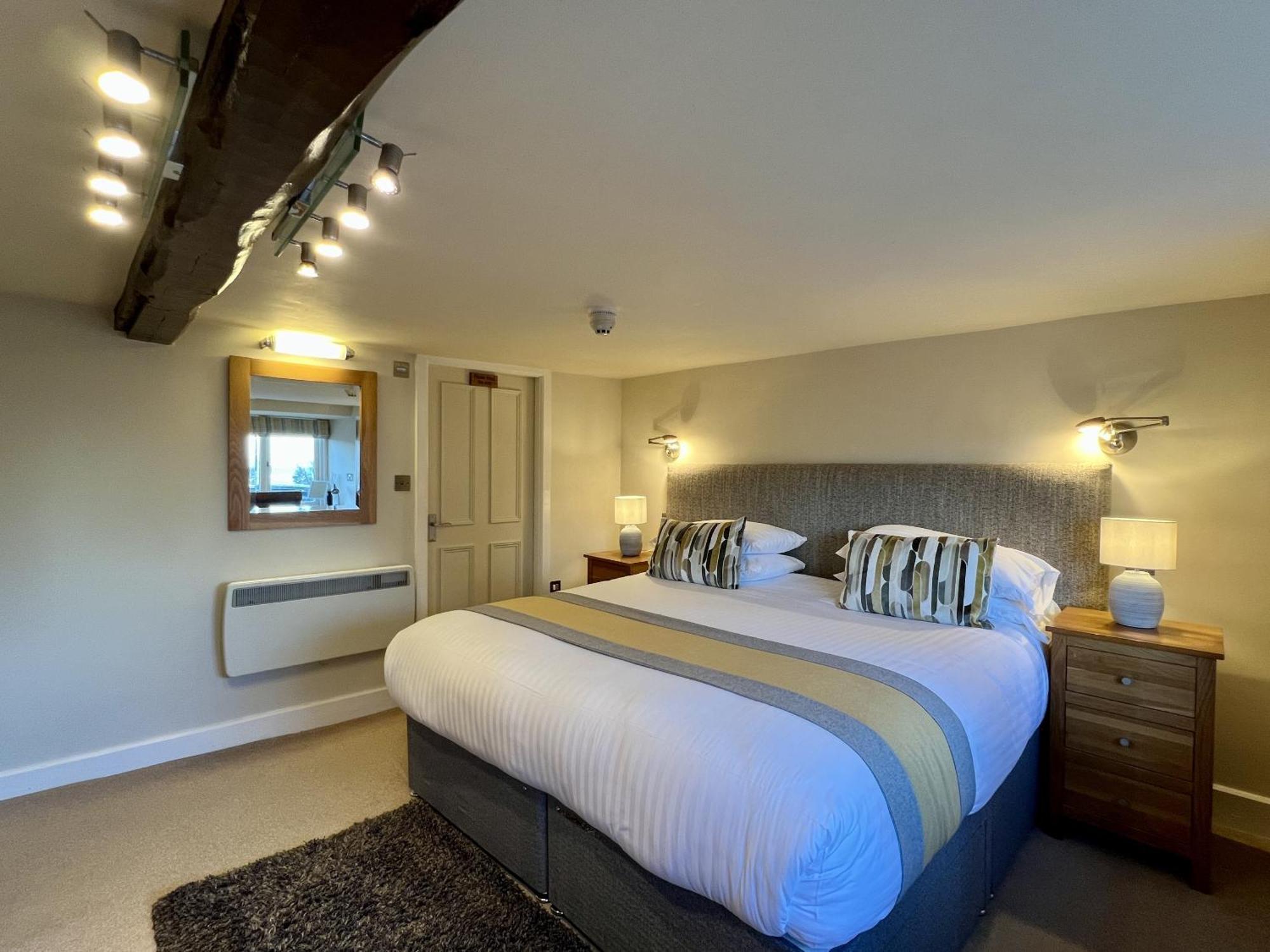 Castle Cottage Inn هارلتش الغرفة الصورة