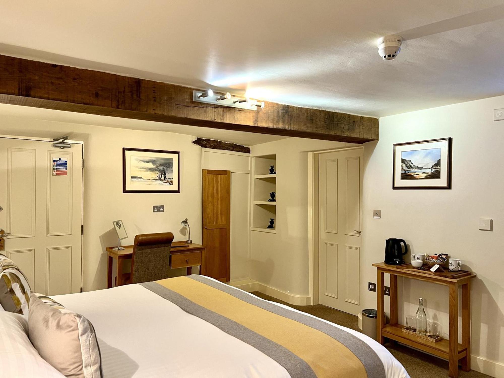 Castle Cottage Inn هارلتش الغرفة الصورة